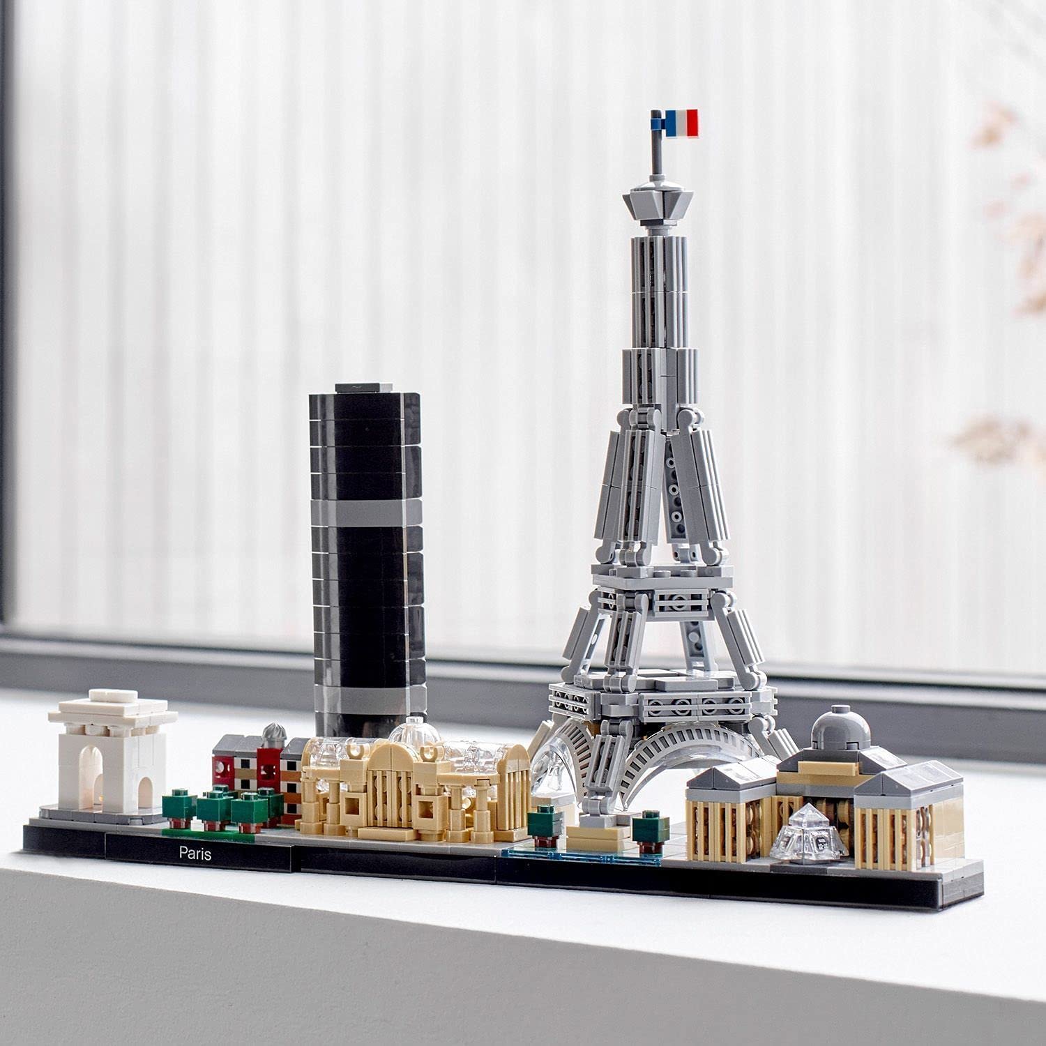 LEGO Architecture- Paris avec Tour Eiffel et Louvre – Image 5