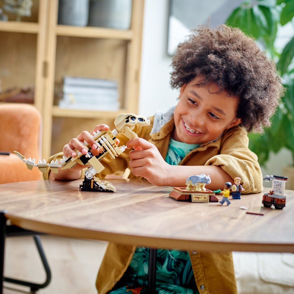 LEGO Jurassic World 76940 -L’Exposition du Fossile du T. Rex – Image 4