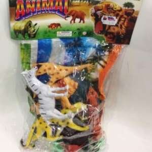 Figurines d'animaux en plastique